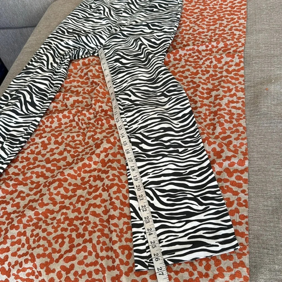 Zebra print high waisted pants medium - Picture 4 of 9